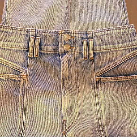 High Rise Light Blue Jeans - Picture 10 of 16